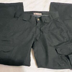 5.11 tactical pants black sz. 4 short
